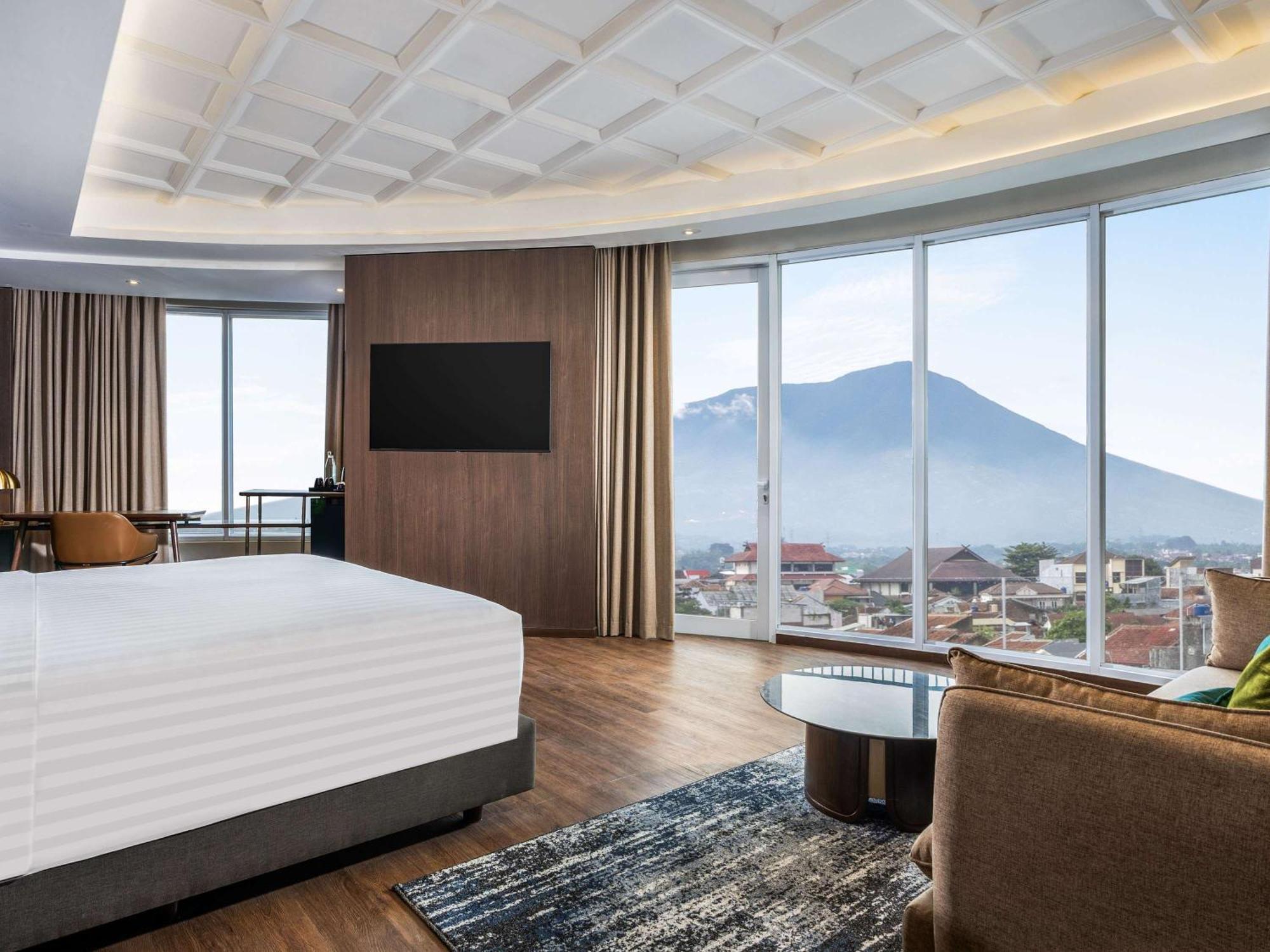 Mercure Garut City Center Ngoại thất bức ảnh