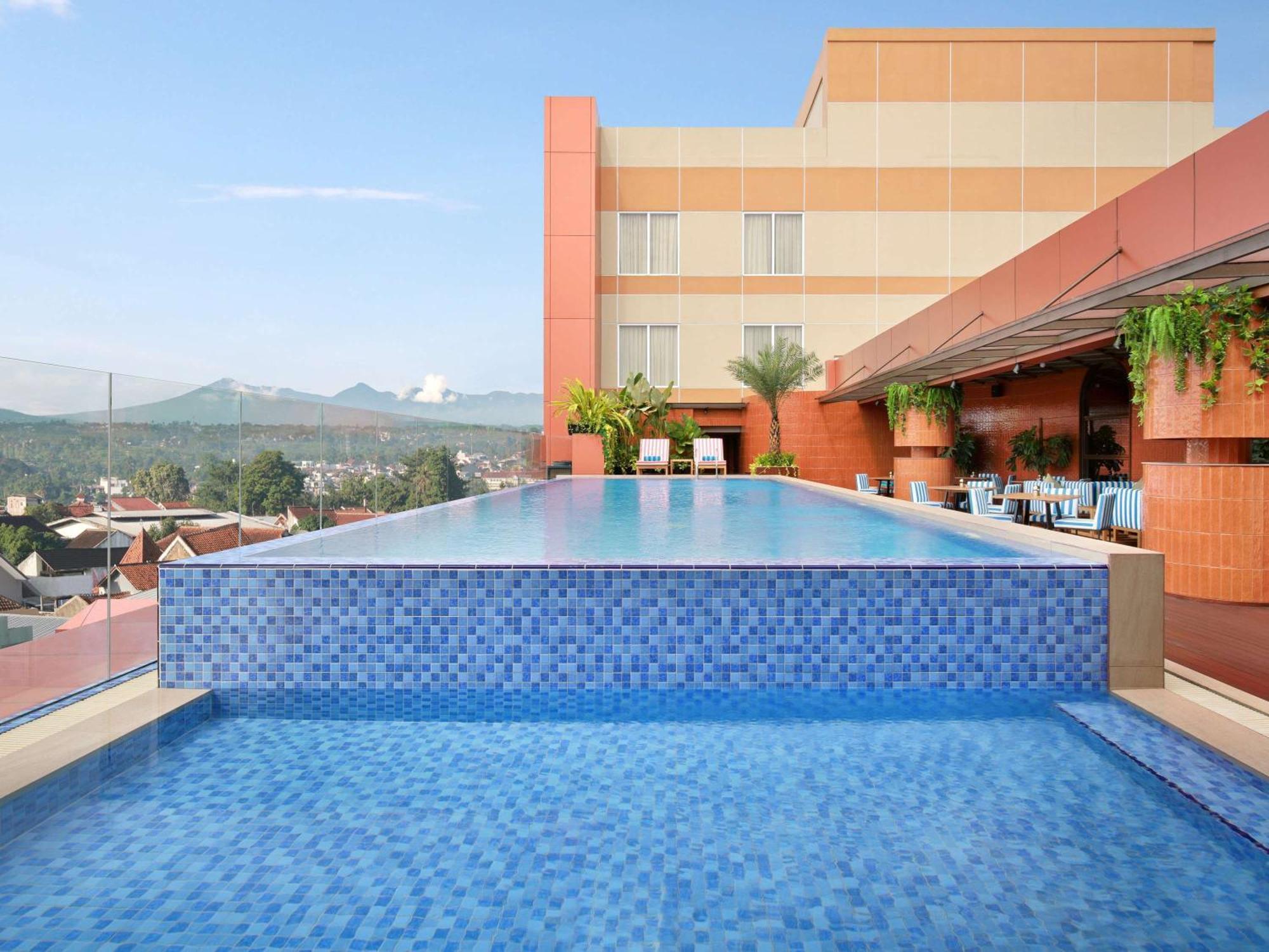 Mercure Garut City Center Ngoại thất bức ảnh